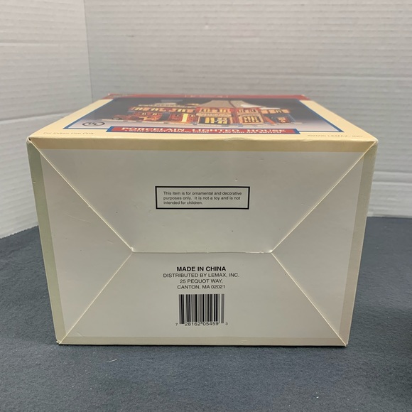 Lemax Caddington Village Chet’s Carpentry & Wood Shop - Picture 8 of 9